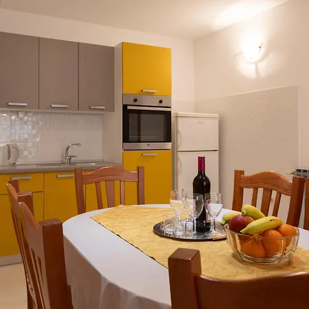 Family Apartment *